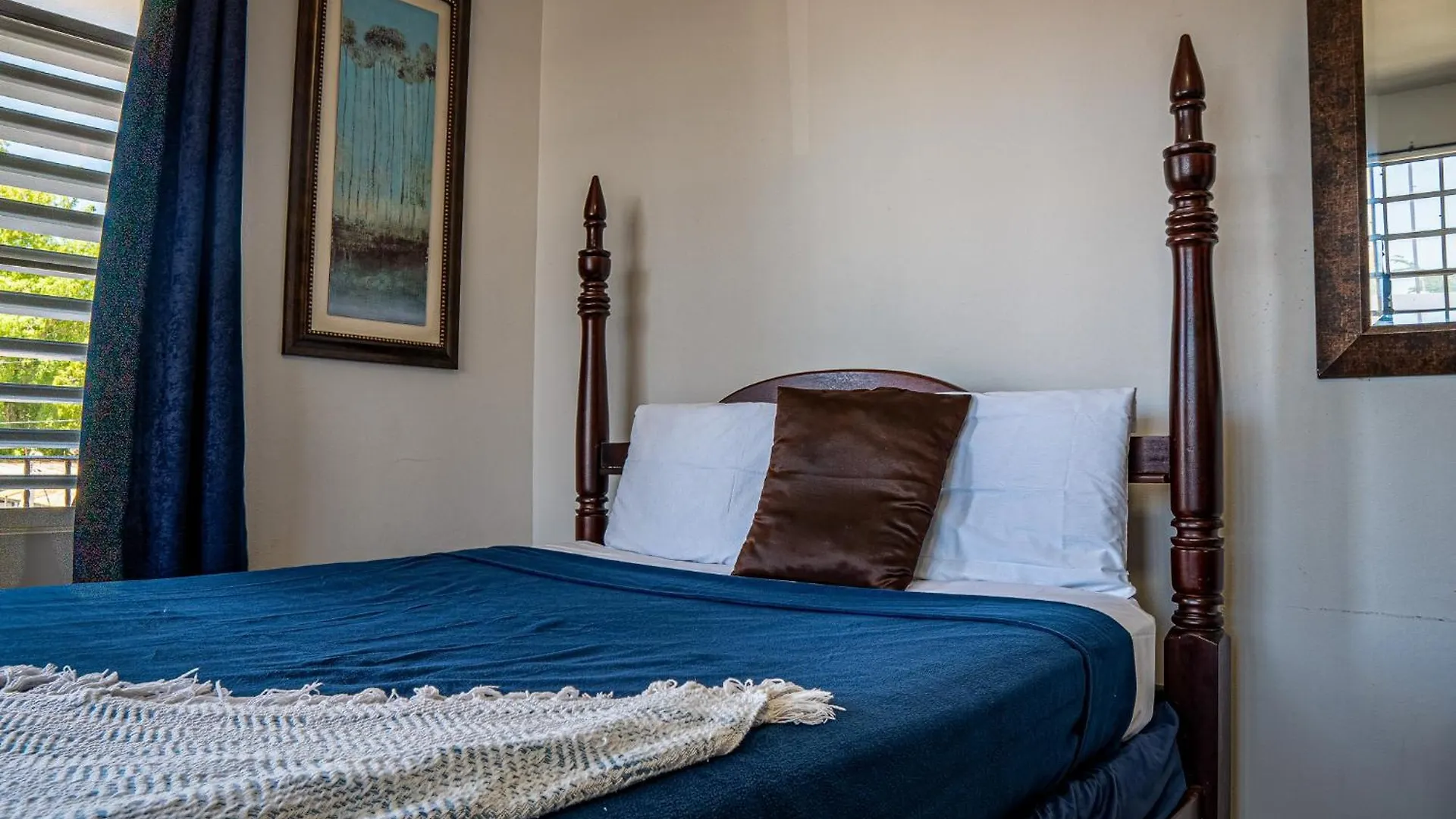 Wild Flowers Rooms Boqueron Inn